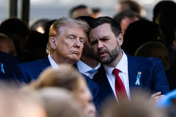 Vicepreşedintele SUA îl critică pe Zelenski pentru că l-a „denigrat” pe Trump şi condamnă reacţia sa „groaznică” la negocierile de pace. El confirmă că organizarea de alegeri în Ucraina este acum „politica SUA” şi îi admonestează pe europeni