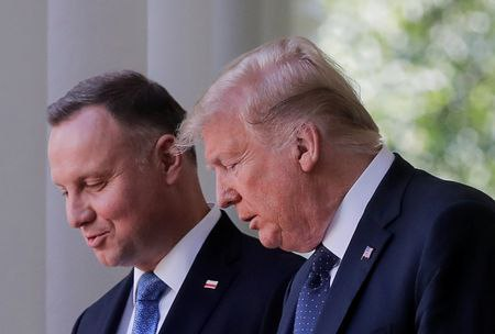 UPDATE - Aflat la final de mandat, preşedintele polonez se întâlneşte sâmbătă cu Donald Trump, potrivit presei. Andrzej Duda ar fi primul lider european primit de preşedintele SUA, înaintea lui Macron şi Starmer. Sfatul pe care i-l dă lui Zelenski