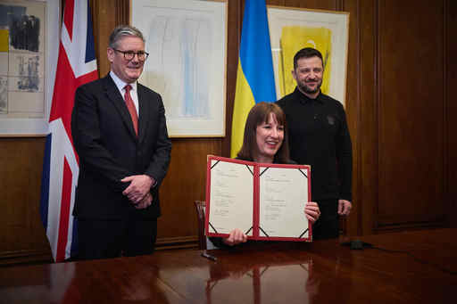 Marea Britanie consolidează sprijinul pentru Ucraina cu un împrumut de 2,26 miliarde de lire sterline susţinut de active ruseşti îngheţate