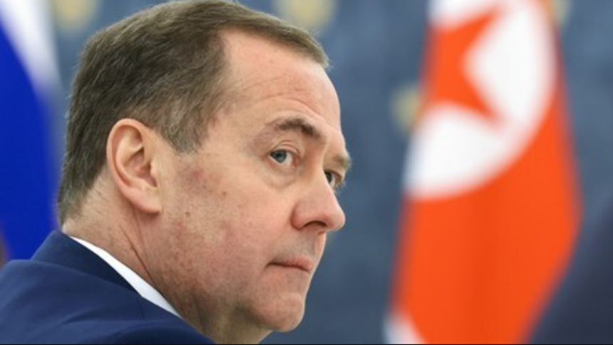 Rusia să provoace o ”înfrângere maximă” Ucrainei, cere Medvedev, care se aşteaptă ca SUA să reia susţinerea Kievului după semnarea acordului minier