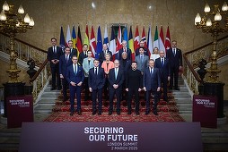 Europa se pregăteşte pentru sfârşitul NATO, consideră fostul comandant suprem al forţelor aliate James Stavridis. Dacă Trump retrage SUA din alianţă, europenii nu vor mai urma exemplul Washingtonului în materie de politică externă