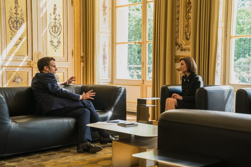 Maia Sandu se întâlneşte cu Emmanuel Macron