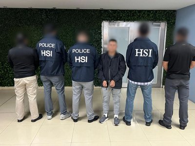 Guatemala a extrădat în Statele Unite un bărbat căutat pentru moartea a 53 de migranţi într-un camion