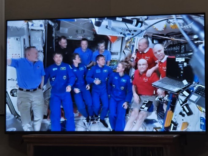 O nouă echipă de astronauţi a ajuns duminică pe Staţia Spaţială Internaţională. Butch Wilmore şi Suni Williams vor fi aduşi acasă - VIDEO