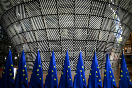 UE îşi amână contramăsurile în războiul comercial cu SUA până la jumătatea lui aprilie