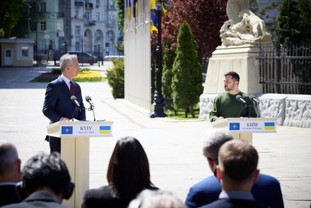 Zelenski se află în vizită în Norvegia, unde se întâlneşte şi cu Jens Stoltenberg, fostul şef al NATO devenit ministru de finanţe 