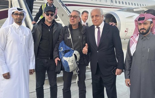 Talibanii au eliberat un american deţinut de peste doi ani, după o rară vizită a unor oficiali SUA la Kabul. Gestul ar fi unul de „bunăvoinţă faţă de preşedintele american”