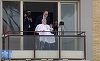 Papa Francisc a apărut pentru prima dată în public, duminică, de la fereastra spitalului din Roma; ulterior a fost externat