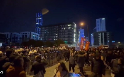 Turcia - Peste 1.130 de persoane au fost reţinute, între care şi mai mulţi jurnalişti. Noi apeluri la proteste după ce primarul arestat Ekrem Imamoglu a fost ales candidatul opoziţiei la alegerile prezidenţiale