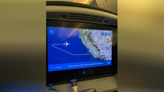 Un avion american United Airlines de la Los Angeles la Shanghai, redirecţionat după două ore de la decolare la San Francisco pentru că pilotul şi-a uitat paşaportul. 257 de pasageri afectaţi