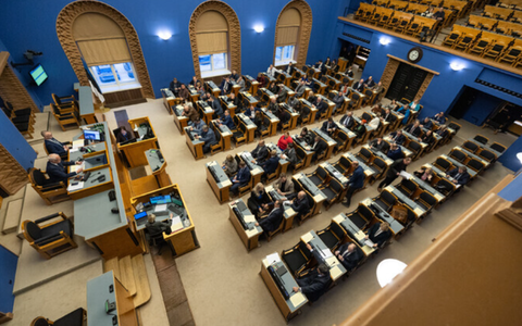Parlamentul eston dă undă verde unui amendament constituţional care limitează dreptul la vot al rezidenţilor ruşi