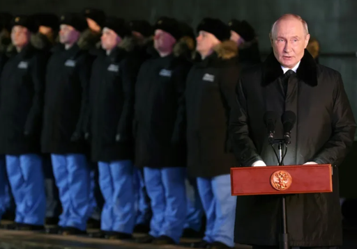 Putin se laudă la Murmansk că Rusia deţine ”iniţiativa strategică” pe front în Ucraina. ”Îi vom termina”. Zelenski îl acuză că ”se pregăteşte de o ofensivă de primăvară” la Sumî şi în Harkov şi că trage timp prin negocieri