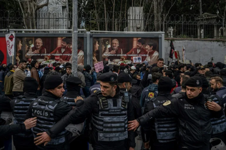 Sute de mii de oameni manifestează la Istanbul la apelul opoziţiei turce