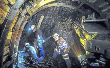 Cinci morţi şi patru răniţi în urma exploziei produse într-o mină din Spania. Sindicatele declară grevă de 48 de ore