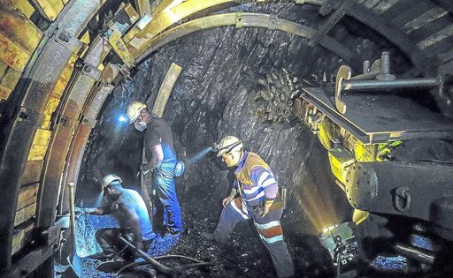 Cinci morţi şi patru răniţi în urma exploziei produse într-o mină din Spania. Sindicatele declară grevă de 48 de ore