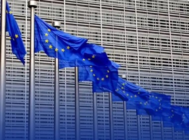 Comisia Europeană propune ca în special statele din vecinătatea Rusiei să poată folosi fondurile de coeziune pentru cheltuieli legate de apărare