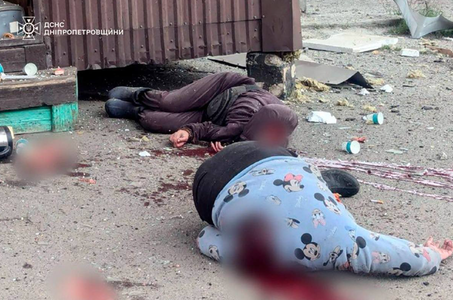 Patru morţi şi trei răniţi la Krivoi Rog, într-un atac cu rachetă balistică vizând locuinţe, provocând un incendiu uriaş