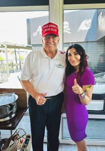 CNN: Casa Albă a concediat trei angajaţi ai Consiliului Naţional de Securitate după ce Trump s-a întâlnit cu activista de extremă dreapta Laura Loomer