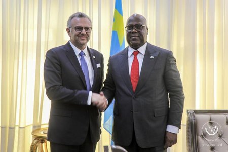 SUA se oferă să investească miliarde de dolari în mineritul din Congo şi să ajute la încetarea conflictului din ţară