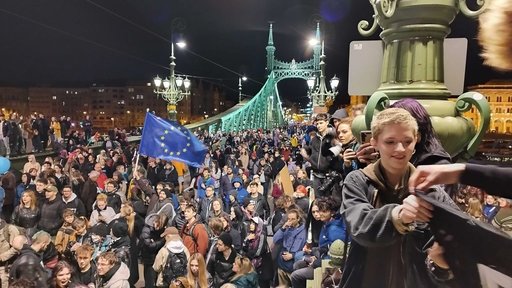 Viktor Orban vrea să dea o lege prin care blocarea podurilor în timpul protestelor să fie interzisă