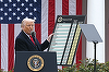 Trump compară tarifele globale cu administrarea de medicamente: "Nu vreau să se prăbuşească nimic, dar uneori trebuie să iei medicamente pentru a remedia ceva"