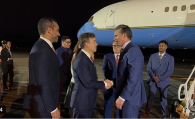 Şeful Pentagonului s-a dus în Panama, în timp ce Trump promite să recupereze canalul. Pete Hegseth va lipsi de la reuniunea de la sediul NATO dedicată ajutării Ucrainei