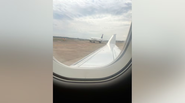 Coliziune pe pista Aeroportului Internaţional Ronald-Reagan, la Washington, între două avioane. La bordul unuia se aflau cinci aleşi din Congres. Nicio persoană nu a fost rănită. Incidentul are loc la două luni după coliziunea soldată cu 67 de morţi 