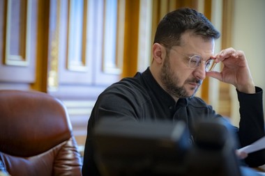 Volodimir Zelenski cere ca legea marţială şi mobilizarea generală să fie prelungite până în august