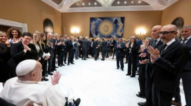 Papa Francisc primeşte la Vatican şi mulţumeşte personalului de la Spitalul Gemelli, unde a fost îngrijit