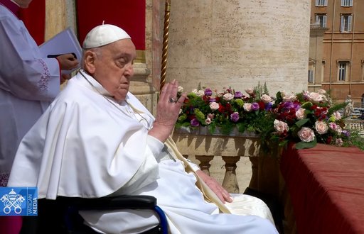 UPDATE - Papa Francisc a apărut în Piaţa Sfântul Petru, după ce duminică dimineaţa a avut o întrevedere cu vicepreşedintele JD Vance. Ce a transmis în mesajul său către lume / Baie de mulţime în papamobil - VIDEO
