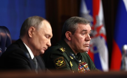 UPDATE - Putin refuză prelungirea armistiţiului de Paşte. Încetarea focului expiră la miezul nopţii, anunţă Kremlinul