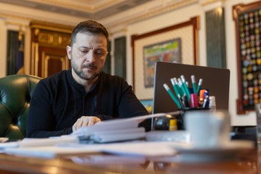 Armata rusă a încălcat armistiţiul impus de Putin „de peste 2.000 de ori”, anunţă Zelenski. Liderul ucrainean propune o pauză pentru loviturile cu rază lungă de acţiune în zonele civile
