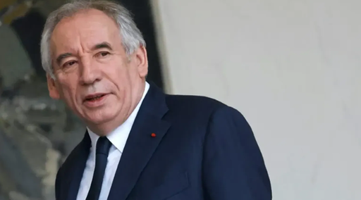 François Bayrou a devenit cel mai în vârstă premier al Franţei, la 73 de ani, 10 luni şi 27 de zile