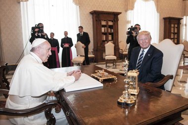Trump ordonă coborârea steagurilor în bernă timp de trei zile după moartea lui Francisc. Spania, Argentina, Portugalia şi Timorul Oriental anunţă mai multe zile de doliu naţional