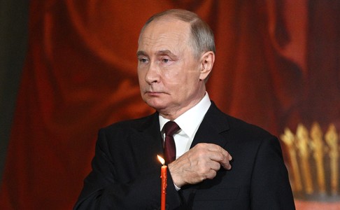 Vladimir Putin spune că este deschis unor negocieri directe de pace cu Ucraina