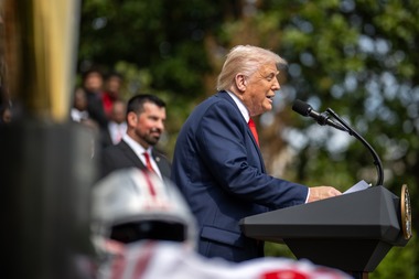 Trump critică Curtea Supremă pentru oprirea deportărilor în temeiul Alien Enemies Act
