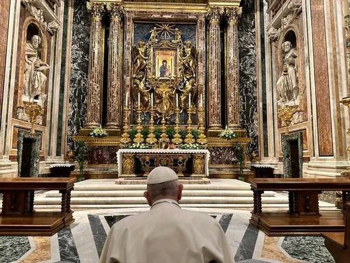 Cardinalii se întâlnesc marţi, după moartea Papei Francisc, pentru a planifica funeraliile
