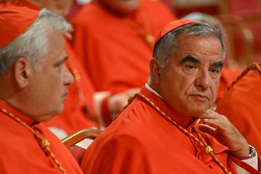 Impas la Vatican. Un cardinal condamnat cere să facă parte din conclavul pentru alegerea noului papă