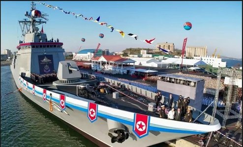 Coreea de Nord prezintă o nouă navă de război de 5.000 de tone în „stilul Kim Jong Un”