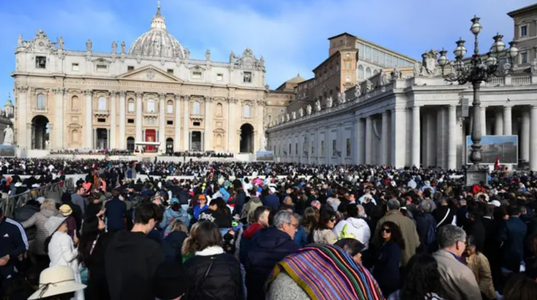 UPDATE-Ceremonial grandios şi o maree de oameni la funeraliile Papei Francisc, ”cu inima deschisă tuturor”