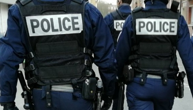 Un poliţist în afara serviciului moare în urma unei altercaţii în faţa unui bar, la Paris