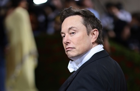 Sondaj AP-NORC: Elon Musk a devenit o figură puternică la Washington, dar popularitatea sa a scăzut