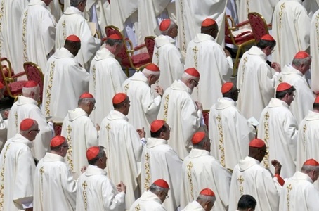 Conclavul se întruneşte la 7 mai pentru a alege un nou papă, anunţă Vaticanul