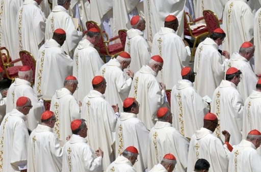 Conclavul se întruneşte la 7 mai pentru a alege un nou papă, anunţă Vaticanul