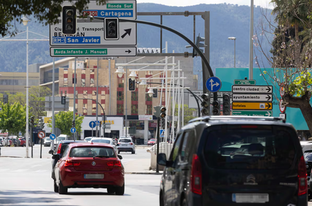 Pană masivă de electricitate în Spania, Portugalia şi sudul Franţei. Reuniune de criză a Guvernului în Spania. Aeroporturi, metroul, sisteme de plată, infrastructuri esenţiale, paralizate. Traficul feroviar întrerupt în Spania. CE în contact cu autorităţi