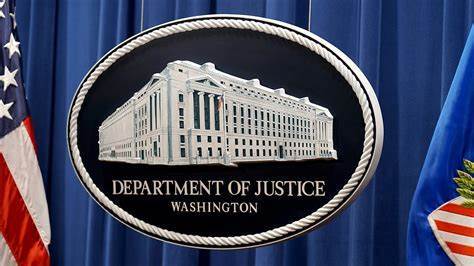 Peste 100 de avocaţi au ales să părăsească divizia de drepturi civile a Departamentului de Justiţie, afirmă un oficial de top

