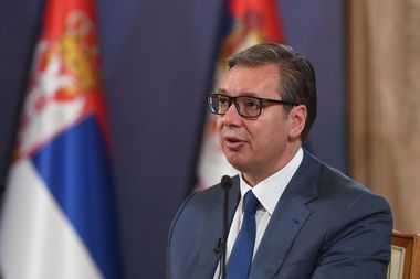 Preşedintele sârb, internat într-un spital militar după întoarcerea sa din Statele Unite
