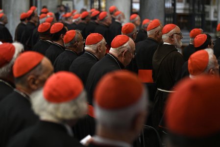 Bătălia pentru viitorul papă va stabili dacă Roma este încă baza de putere a Bisericii