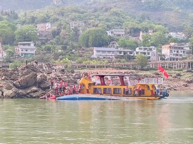 China: Nouă persoane au murit după ce patru ambarcaţiuni turistice s-au răsturnat din cauza vântului puternic