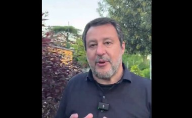 Vicepremierul italian de extremă dreapta Matteo Salvini îl felicită pe Simion: „În România, poporul a votat, în sfârşit, liber, cu capul şi cu inima”